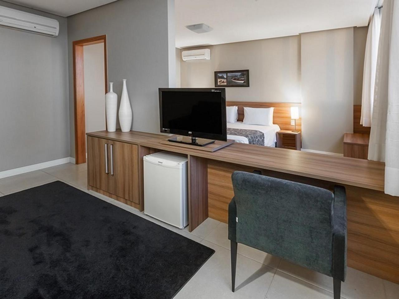 Days Inn By Wyndham Linhares Luaran gambar